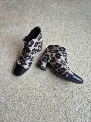 Zapatos de tacón Nine West dorados y negros talla 7,5 M, tacón bloque Joannie Foto 1 de 4