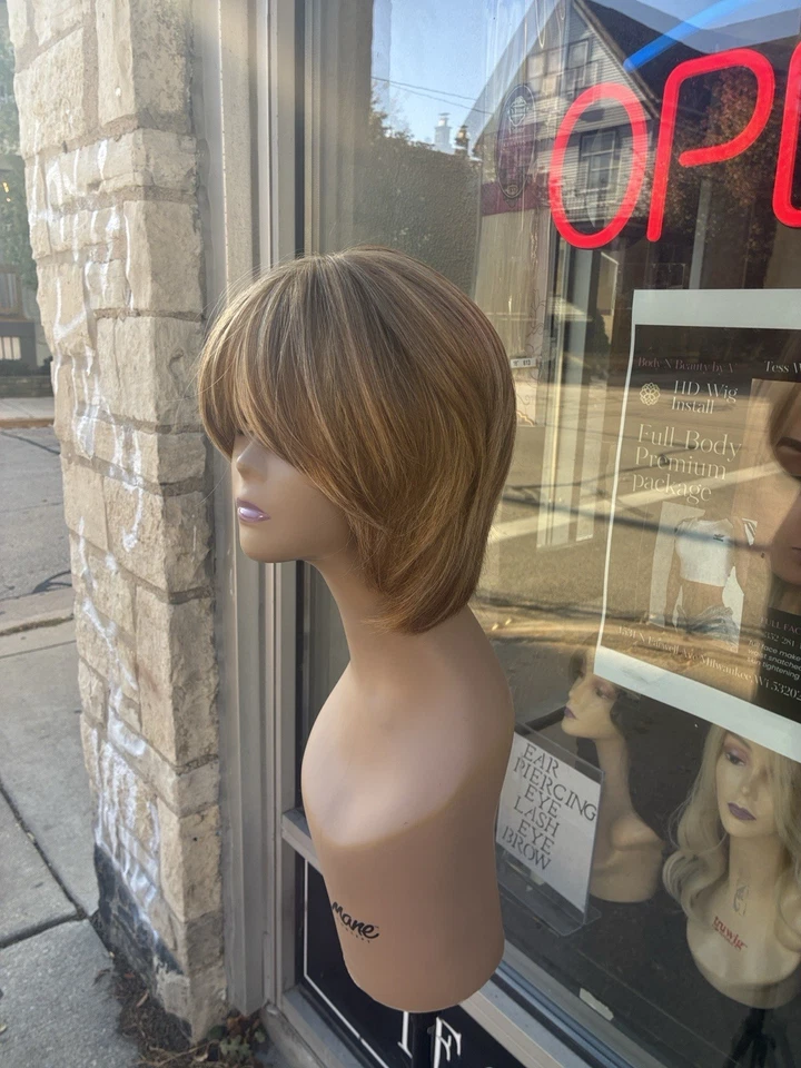 Blonde Handtied Full Wig - Image 1 of 4