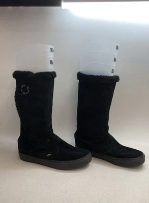 Vans Cholee Black Suede Faux Fur Lined Winter Boots Womens Size 10 - Image 1 of 4