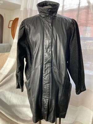 Chaqueta de Cuero Negra Vintage Wilson Talla L Gabardina Larga Ala de Murciélago Años 80 Mob Wife Foto 1 de 4