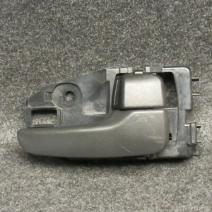 2003-2006 Mitsubishi Outlander RH Interior Door Handle Black Front Or Rear 58081 - Picture 1 of 4
