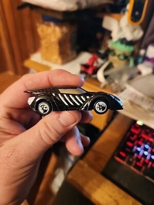 Hasbro 1995 DC Comics Batmobile Batman Forever Diecast Car Missing Top Wing - Image 1 of 4