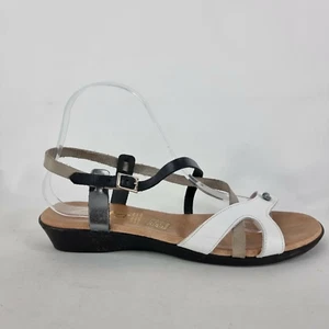 Zeta Womens Sz 8.5 EUR40 White Black Leather Sandals Toe Post Flat Buckle Spain - Bild 1 von 11