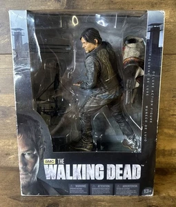 Figura de acción McFarlane The Walking Dead Daryl Dixon 10 pulgadas de lujo 2013 nueva - Imagen 1 de 10
