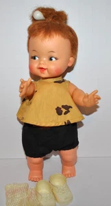 Vintage Baby Pebbles Feuerstein Puppe 11 1/2" mit Original Outfit & Knochen - Bild 1 von 17