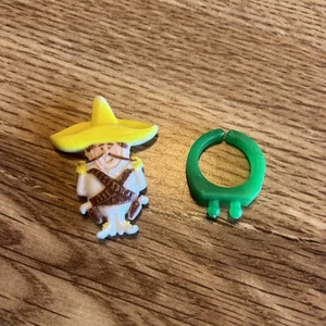 1969 FRITOS PREMIUM PLASTIC RING FRITO BANDITO Some Damage See Photo Green Ring - Bild 1 von 4