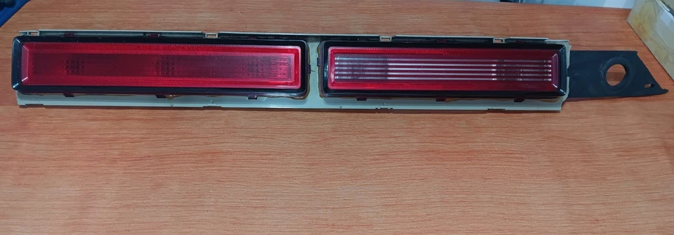 1997 ЗАДНИЕ ФОНАРИ LLINCOLN TOWN CAR *ТРЕЩИНЫ СМ. ФОТОГРАФИИ/БЕЗ ХРОМИРОВАННОЙ ОТДЕЛКИ - Изображение 1 из 4