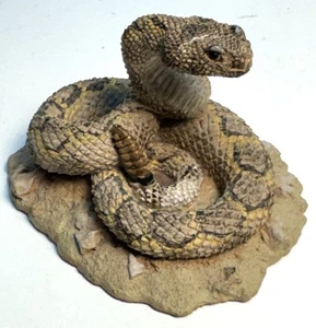 Klapperschlange Diamondback realistische Resin Schlange kleine Figur Reptil - Bild 1 von 10