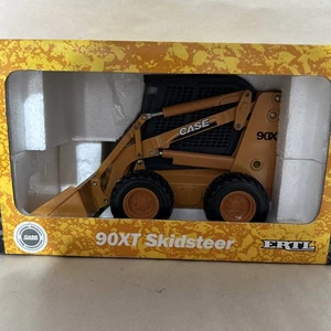 ERTL CASE Construction 90XT Metal Diecast Skid Steer Loader 1/16 Scale 1998 box1 - Picture 1 of 5
