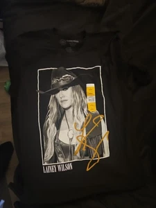 Nwt Lainey Wilson ( Country Singer) Black Unisex Tshirt Size Large 42/44 - Picture 1 of 5