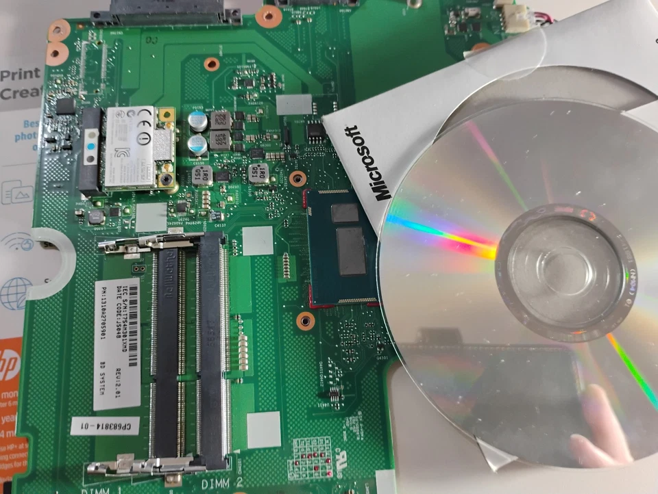 Windows 10 Pro 64bit Full version OEM software DVD USB - Fast, Tracked Post! - Image 1 of 1