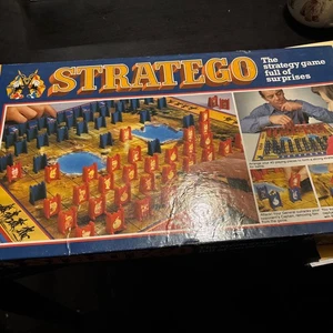 Vintage 1982 Stratego Board Game MB Games Complete - Picture 1 of 6