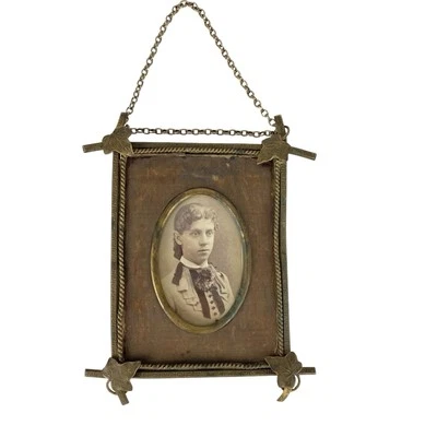 复古相框黄铜皮革插入椭圆形希腊钥匙叶 1800 年代 — 第 1/4 张图片