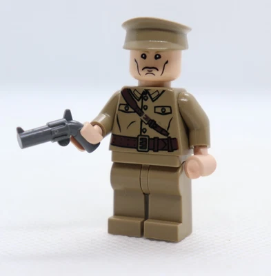 Minifigura LEGO® Coronel Dovchenko 7626 7628 Raiders Indiana Jones Foto 1 de 4