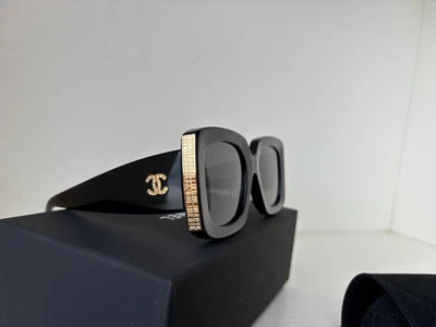 Authentic CHANEL 5435 POLARIZED BLACK & WHITE RECTANGLE SUNGLASSES - Image 1 of 4