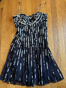 JS Collections Dress Womens 6 Black White Pleated Spaghetti Strap Sweetheart - Picture 1 of 9