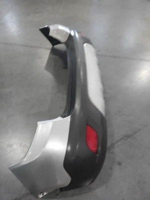 Conjunto de parachoques trasero usado para: Buick Encore 2014 sin asistencia de estacionamiento sin persiana Foto 1 de 4