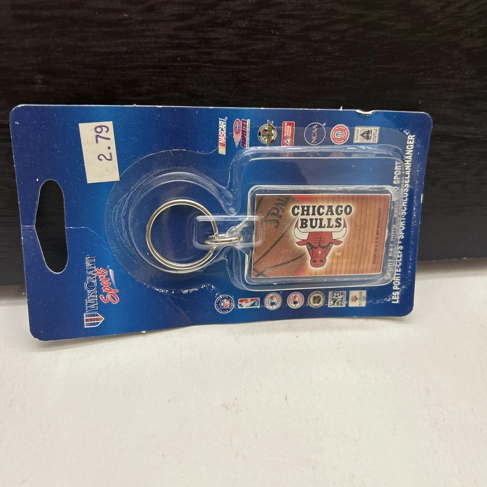 Vintage Wincraft Sports Chicago Bulls logo, NBA Basketball KeychainNew Old Stock - Image 1 of 4