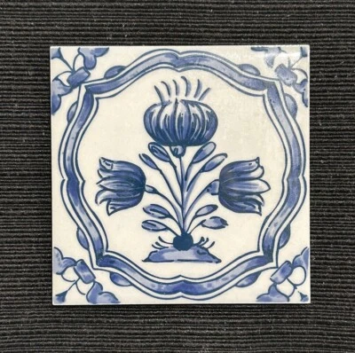 Azulejo vintage H&R Johnson hecho en Inglaterra cebolla azul Delft 4" Foto 1 de 4