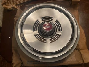 NOS 1974 1975 Ford Gran Torino 14” Hubcap D40A-1130-CA - Picture 1 of 10
