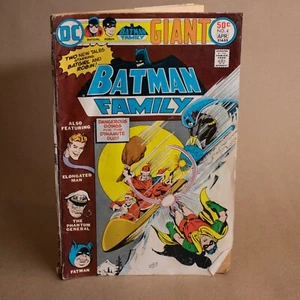 Batman Family #4 DC Comic Book 1976 50¢ - Bild 1 von 7