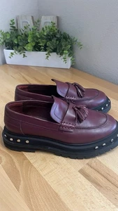 Mocassini Free People Teagan Nappa Taglia 7,5 Vino Rosso Borchie Academia Grunge Preppy - Foto 1 di 11