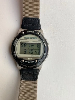 Reloj digital Timex Trail Runner Expedition vintage para hombre 40 mm negro plata 1997 Foto 1 de 4