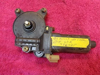 Hyundai Accent 2004 motor de ventana eléctrica, trasero izquierdo delantero 4 puertas 4 puertas 2003 05 Foto 1 de 4