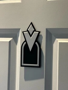 Skyrim Quest Entrance Marker - Door Sign - Elder Scrolls Decor - Small (7.5cm) - Picture 1 of 7