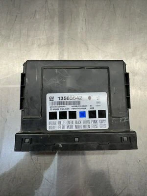 2010-2014 GMC Terrain Chassis Body Control BCM Left Hand Side Dash OEM 13583542 Foto 1 de 3