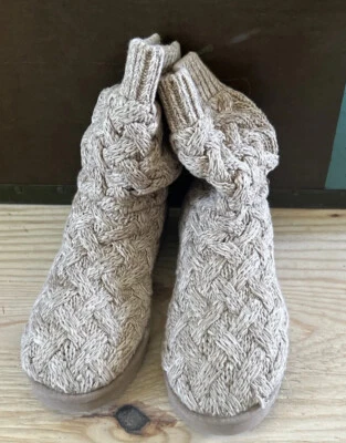 UGG Australia Isla 靴子 1008840 尺码 10 — 第 1/4 张图片