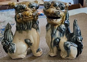 VINTAGE HAND MADE PAIR CHINESE CERAMIC FOO LION DOG FIGURINES VERY MEAN LOOKING - Picture 1 of 24