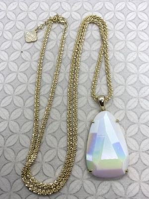 Collar Sandra Kendra Scott Vintage Blanco Iridiscente Tono Oro Bien Usado Foto 1 de 4