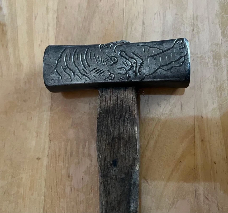 Antigua herramienta de carpintería japonesa martillo tigre dragón escultura antigua 12,6 pulgadas Foto 1 de 4