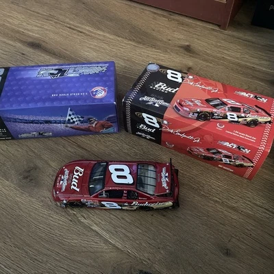 Dale Earnhardt Jr 2002 MLB All-Star Game Candy-Apple красный 1/24 новый в коробке литой - Изображение 1 из 4