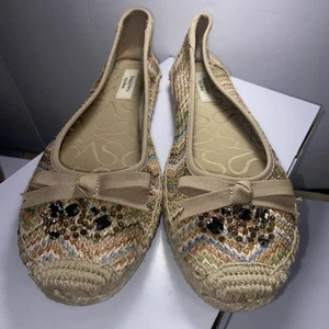 Vera Wang Simply Vera Beige Canvas Embellished Beaded Espadrille Flat Shoe 8 1/2 - Picture 1 of 12