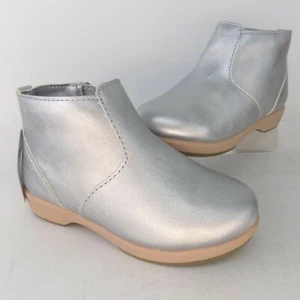 NEW Oshkosh B'Gosh Girls' Putty Clog Toddler Ankle Boots Size 10 K, Silver 4919 - Picture 1 of 11