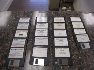 Lot of (19) Vintage Various ASUS & Sound Blaster Disks 3.5" - KS9 - Picture 1 of 8
