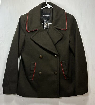 Chaquetón Express para mujer verde con tubería roja talla pequeña Foto 1 de 4