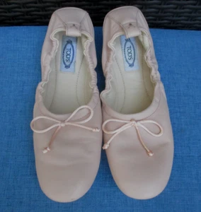 TOD'S ~ PINK BALLET FLATS ~ BOW ~ LEATHER ~ ITALY ~ 37 ~ 6.5 - Imagen 1 de 11