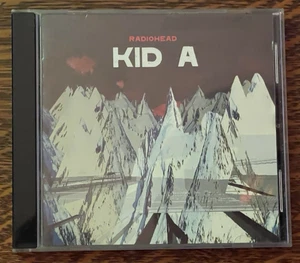 CD~ RADIOHEAD~ 2000~ KID A~ FOLD OUT BOOKLET - Picture 1 of 8