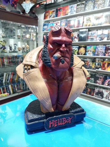 Hellboy Bust Figure Model Resina Custom Look !!!! Cover