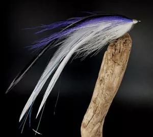 NOCHE DE SEPTIEMBRE Flatwing 1/0, 2/0 o 3/0 Abrazos de pesca con mosca pesca a rayas - Imagen 1 de 3