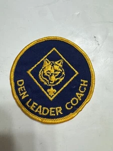 Vintage Den Leader Coach Cub Scout Patch BSA Wolf Head 3" Blue & Dark Gold - Picture 1 of 7