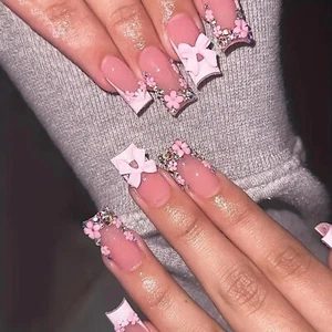 Künstliche Nägel Set Mit 24 Bow Fake Nails, Inklusive Nagelaufkleber, Nagelfe... - Bild 1 von 9