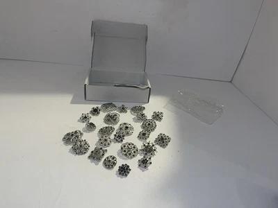 24pcs Lot Rhinestone Crystal Flower Brooches Pin Set - Image 1 of 4