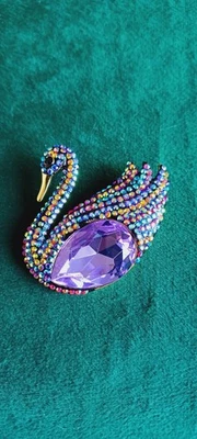 Butler & Wilson Signed Multicoloured Crystal Swan Bird Brooch Designer Jewellery - Image 1 of 4