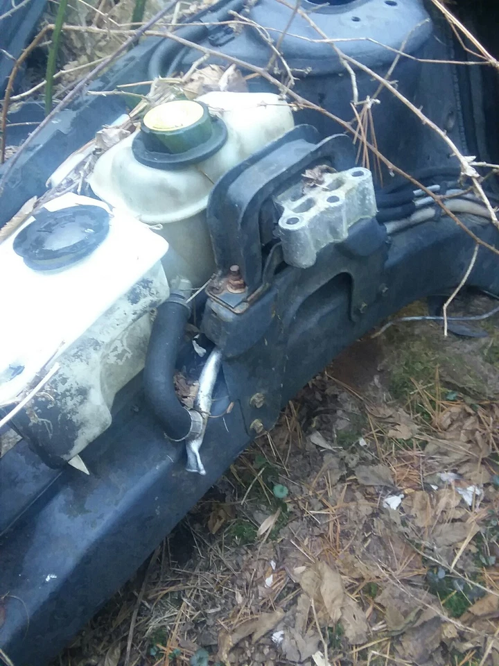 Saturn Sl2 1994 montaje del motor y soporte inferior soporte lado del pasajero  Foto 1 de 1