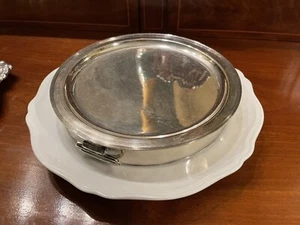 EDWARDIAN ART DECO ERA EXQUISITIE ENGRAVED STEER SILVER ROUND HOLLOW TRIVET - Picture 1 of 8