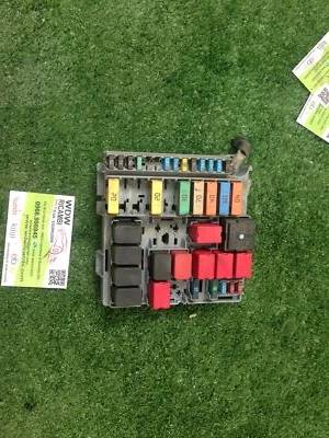 51781452 CENTRALINA PORTA FUSIBILI FORD KA ( RU8 ) 1.2 8V 69CV 51KW II 2 SERIE - Immagine 1 di 3